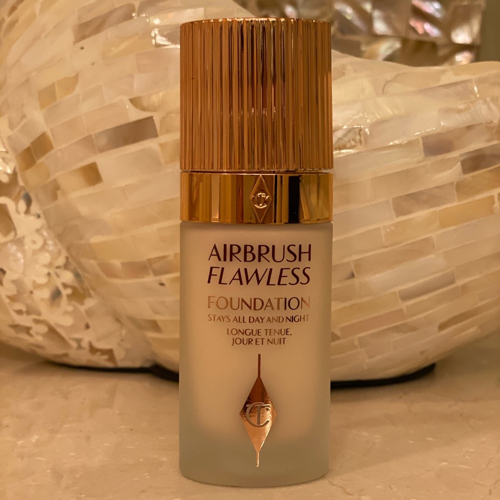 Charlotte Tilbury AIRBRUSH FLAWLESS FOUNDATION